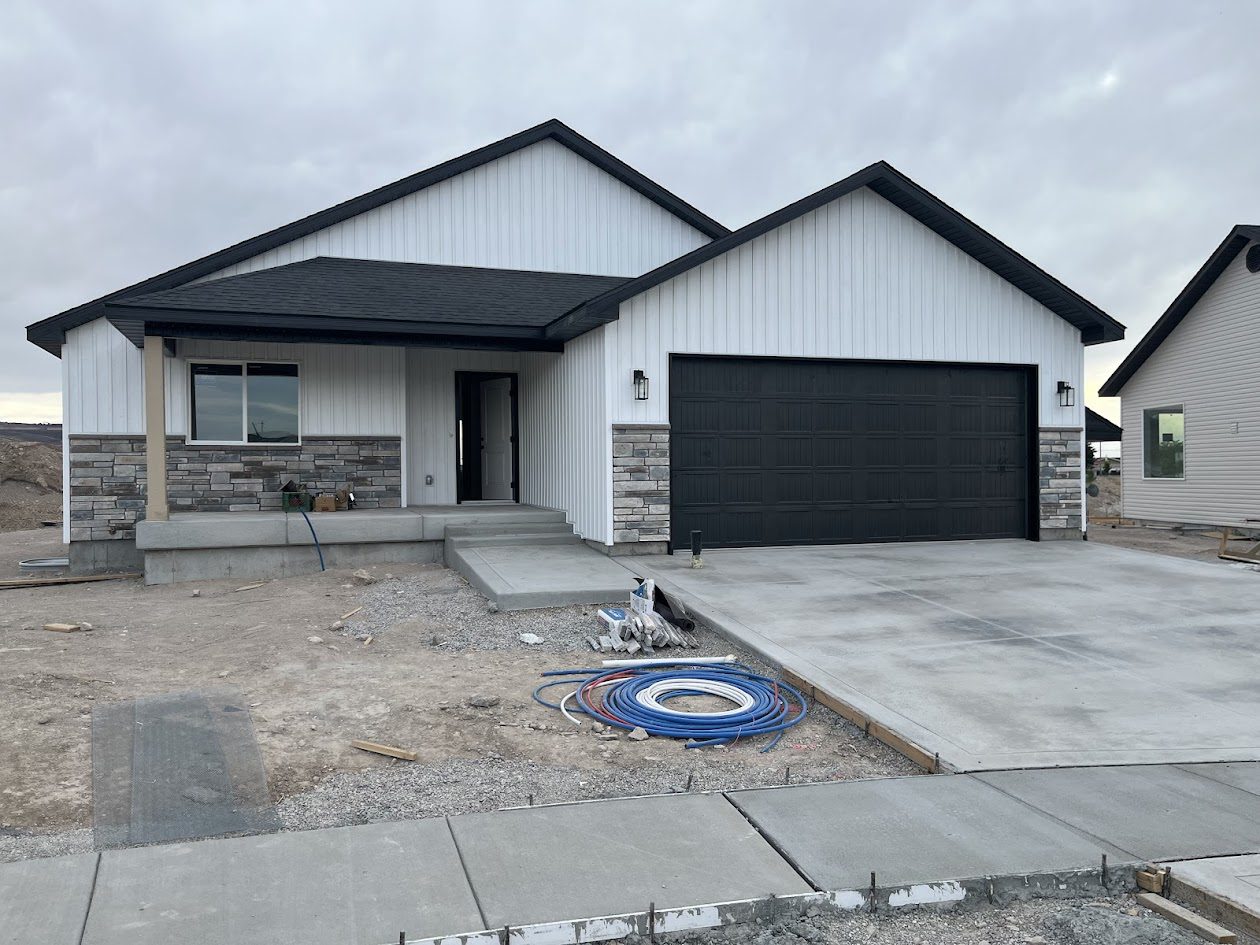 semi custom home in idaho